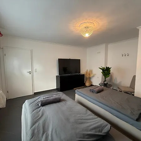 Mira 12 Apartment